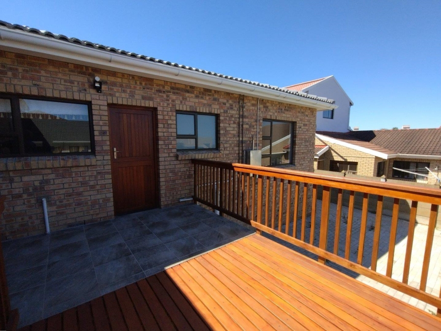 3 Bedroom Property for Sale in Wavecrest Eastern Cape